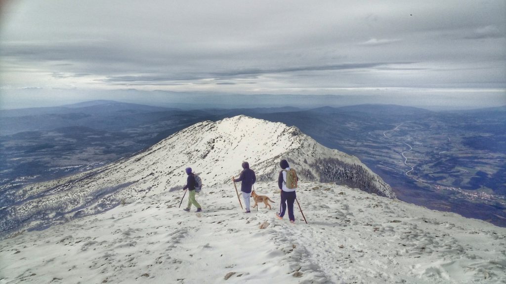 Top_10_New_Year_Resolutions_Ideas_For_2022_Happy_New_Year_Go2trail